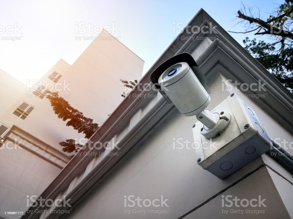 Si possono installare videocamere di sorveglianza senza alcuna autorizzazione da parte del Condominio ?